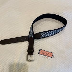 NWT Vineyard Vines Boys belt size 28